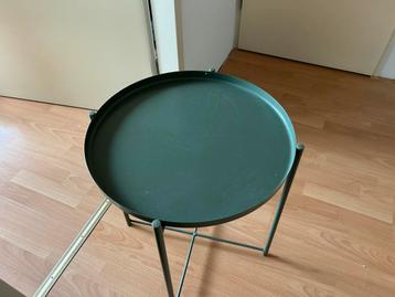 Bijzettafel beschikbaar voor biedingen
