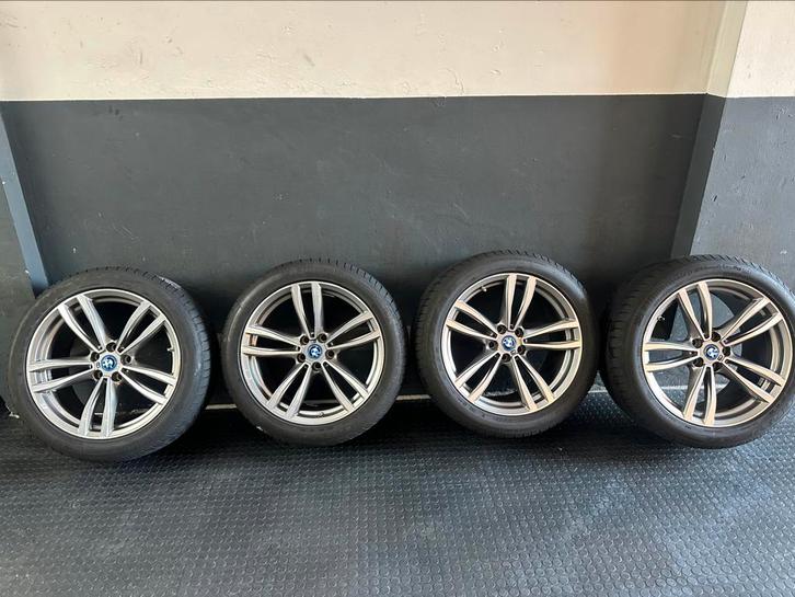 Orginele breedte set bmw 19 inch  (run on flat ), Auto-onderdelen, Banden en Velgen, Band(en), Zomerbanden, 19 inch, 275 mm, Ophalen of Verzenden