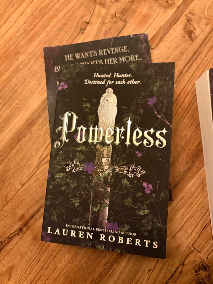 Dark Romance Boeken - Powerless, The Ritual, Haunting Adelin, Boeken, Romans, Zo goed als nieuw, Nederland, Ophalen of Verzenden