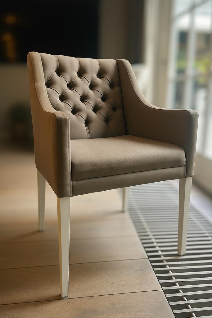 8 Grijze Dinerstoelen, Huis en Inrichting, Stoelen, Gebruikt, Vijf, Zes of meer stoelen, Stof, Overige kleuren, Ophalen of Verzenden