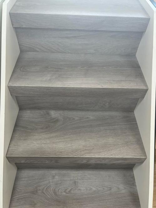 Trap renovatie mont ventoux zie omschrijving Actie!!, Huis en Inrichting, Kasten | Kledingkasten, Nieuw, 25 tot 50 cm, Ophalen of Verzenden