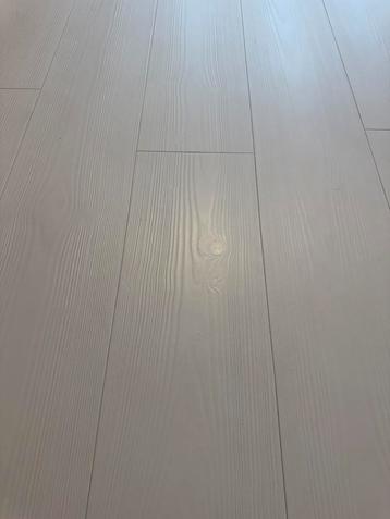 Witte planken – Impressieve Ultra, van zeer goed merk beschikbaar voor biedingen