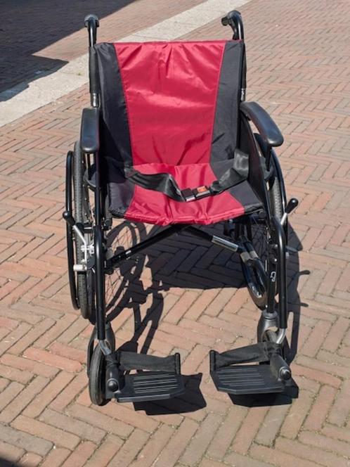 Rolstoel Excel type G-Logic lichtgewicht Rood/Zwart (1-2024), Diversen, Rolstoelen, Zo goed als nieuw, Duwrolstoel, Inklapbaar