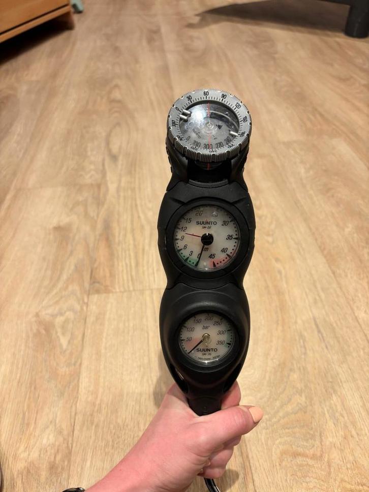 Suunto CB3 In line - miflex, kompas, dieptemeter, drukmeter, Watersport en Boten, Duiken, Zo goed als nieuw, Duikcomputer, Ophalen of Verzenden