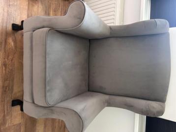 Heerlijke grijze velvet fauteuil  beschikbaar voor biedingen