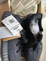 Yeezy Boost 350 V2 - Zwart, Ophalen of Verzenden, Nieuw, Zwart, Sneakers of Gympen