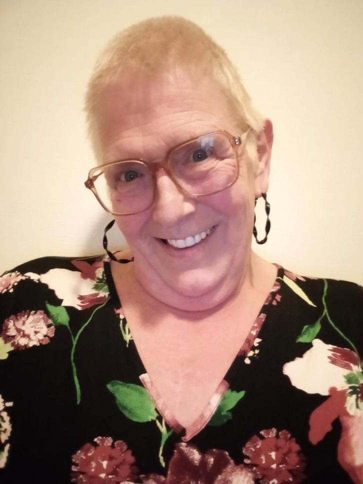 Spoed kamer/inwoning gezocht, Huizen en Kamers, Op zoek naar een kamer