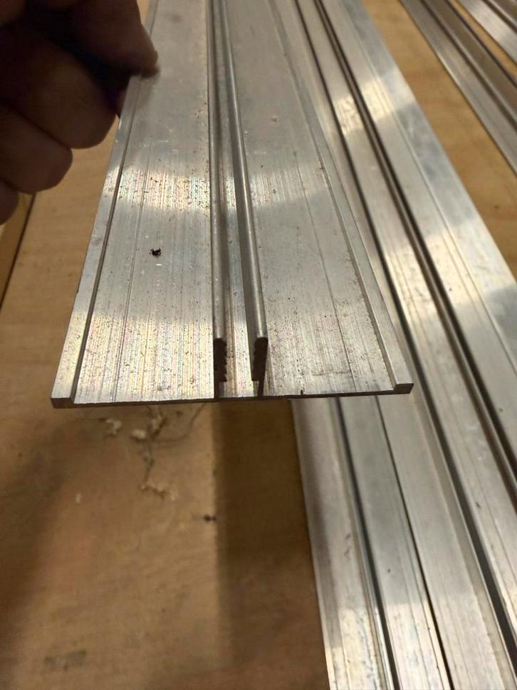 Aluminium hoekprofielen buitenprofiel tussenprofiel nieuw !, Doe-het-zelf en Verbouw, Plinten en Afwerking, Gebruikt, Lijsten