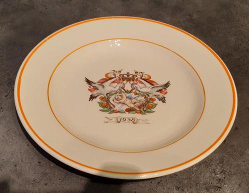 geboortebord Beatrix 1938, Verzamelen, Koninklijk Huis en Royalty, Gebruikt, Servies, Nederland, Ophalen of Verzenden