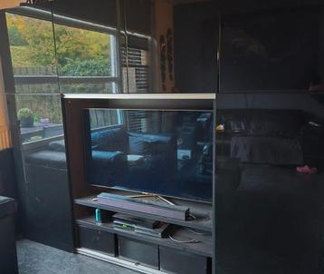 Zwarte TV Meubelwand. Besta IKEA