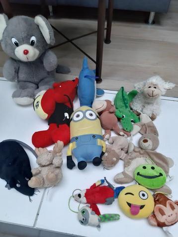 grabbelton, rommelmarkt, schoencadeautjes beschikbaar voor biedingen