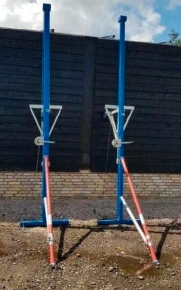 Te koop 2 opdraaibare steigers skyworks, Doe-het-zelf en Verbouw, Steigers, Gebruikt, Overige typen, Minder dan 2 meter, Ophalen of Verzenden