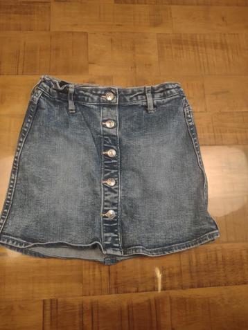 Leuke spijkerrok maat 134 beschikbaar voor biedingen