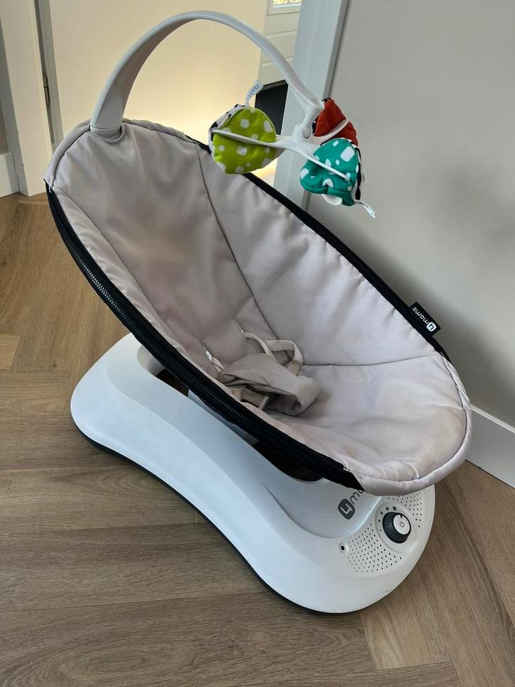 Babystoel 4moms, Kinderen en Baby's, Wipstoeltjes, Gebruikt, Schommelstoel, Overige merken, Met gordel(s) of riempje(s), Ophalen