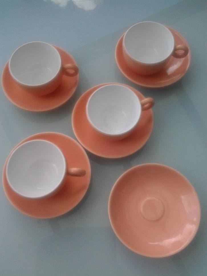 Vintage espresso kopjes 4 st, Huis en Inrichting, Keuken | Servies, Nieuw, Kop(pen) en/of Schotel(s), Effen, Aardewerk, Ophalen of Verzenden