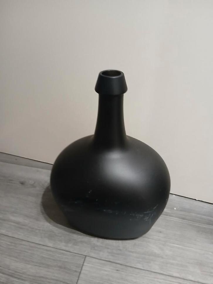 Zwarte Vaas - Stijlvol en Modern, Huis en Inrichting, Woonaccessoires | Vazen, Zo goed als nieuw, Zwart, Minder dan 50 cm, Overige materialen
