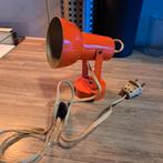 Vintage metalen oranje wandlamp uit de 70's, €15,00., Huis en Inrichting, Lampen | Wandlampen, Ophalen of Verzenden, Zo goed als nieuw