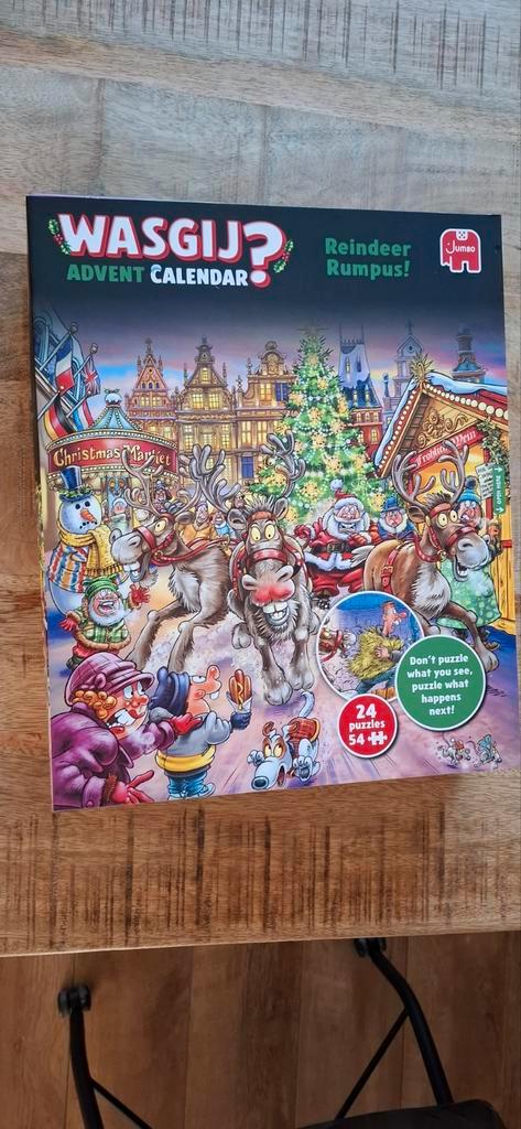 Wasgij Adventskalender Puzzel - Reindeer Rumpus!, Hobby en Vrije tijd, Denksport en Puzzels, Zo goed als nieuw, 500 t/m 1500 stukjes