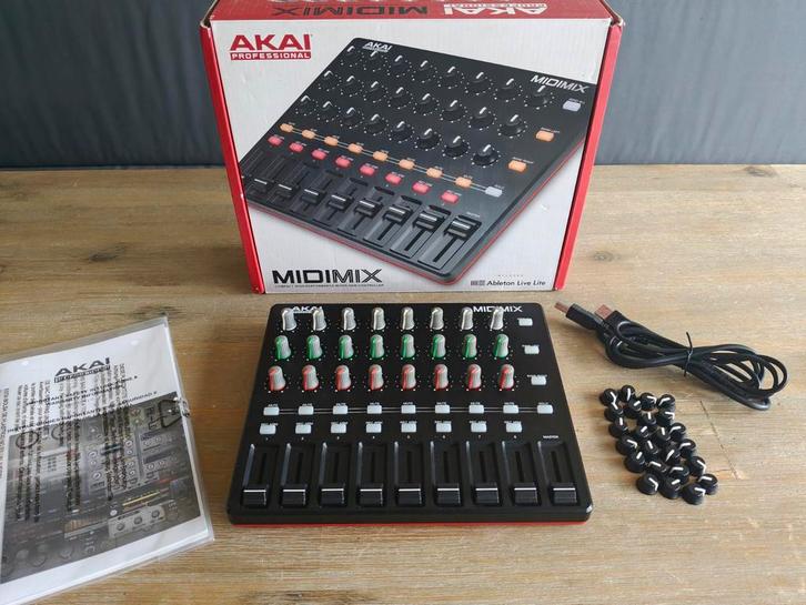 Akai MIDIMIX USB Controller/Mixer - Ableton, Logic, Cubase, Muziek en Instrumenten, Midi-apparatuur, Zo goed als nieuw, Ophalen of Verzenden