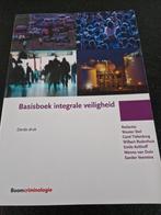 Basisboek integrale veiligheid, Ophalen of Verzenden, Zo goed als nieuw, Nederland