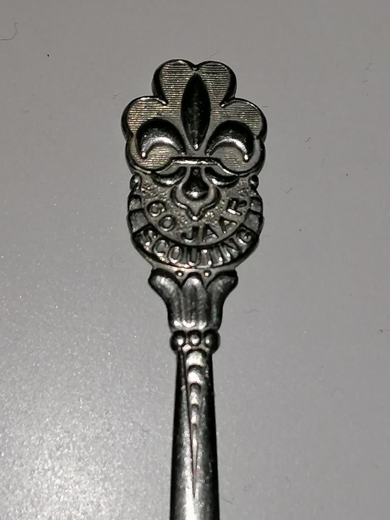 60 jaar scouting theelepeltje, Verzamelen, Scouting, Ophalen of Verzenden, Gebruikt, Embleem, Speld of Insigne