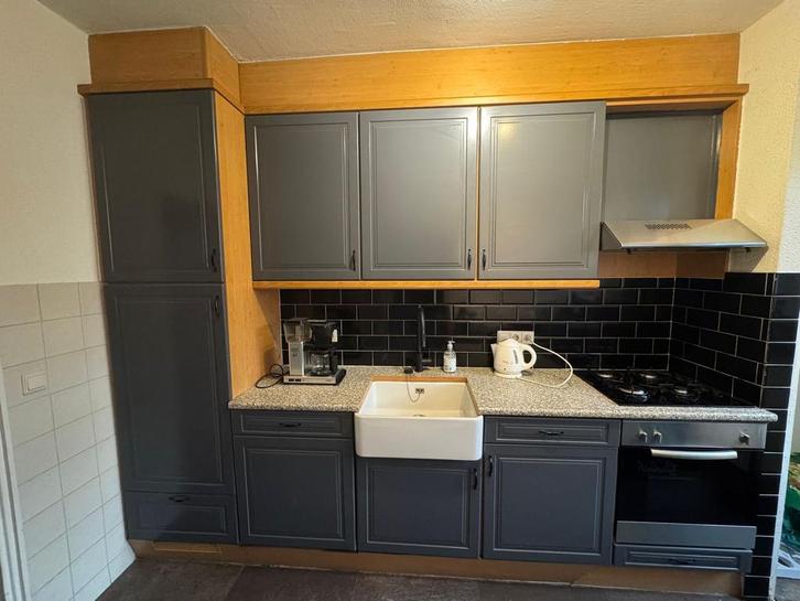 Keuken te koop, Huis en Inrichting, Keuken | Keukenelementen, Gebruikt, 200 cm of meer, 50 tot 75 cm, Grijs, Ophalen