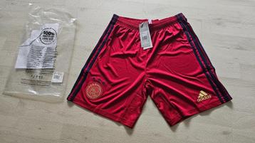 Ajax UIT Short! Seizoen 22/23! Mt 176/S! NIEUW! beschikbaar voor biedingen