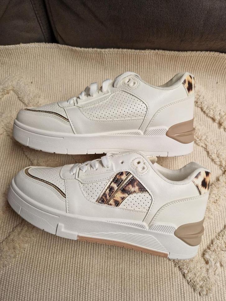 witte sneakers maat 40 nieuwe, Kleding | Dames, Schoenen, Nieuw, Sneakers of Gympen, Wit, Verzenden