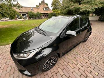 Toyota Yaris 1.5 Hybrid 116pk CVT 2023 Zwart beschikbaar voor biedingen