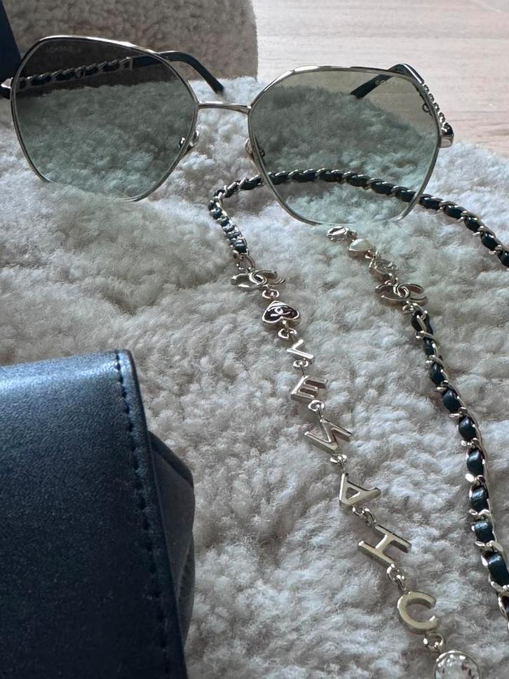 Chanel Butterfly zonnebril, Sieraden, Tassen en Uiterlijk, Zonnebrillen en Brillen | Dames, Nieuw, Zonnebril, Overige merken, Overige kleuren