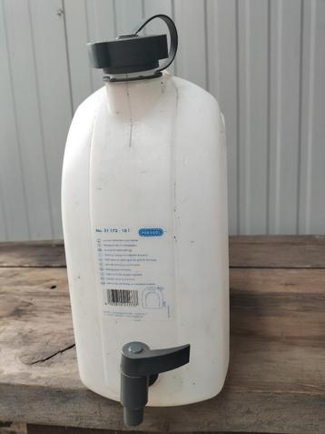 Jerrycan water 10l beschikbaar voor biedingen