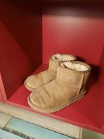 Uggs, kinder uggs, kinderschoenen, Ophalen of Verzenden, Zo goed als nieuw, Jongetje of Meisje, Schoentjes