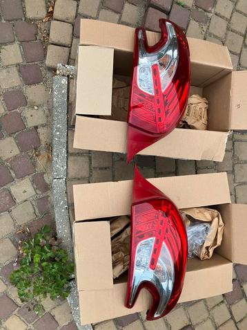 Achterlichten Peugeot 208  ( model van 2013) beschikbaar voor biedingen