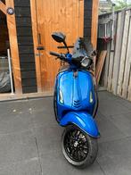 Vespa sprint, Fietsen en Brommers, Ophalen, Overige modellen, Maximaal 45 km/u, Zo goed als nieuw