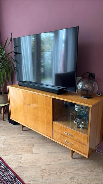 Vintage dressoir tv meubel beschikbaar voor biedingen