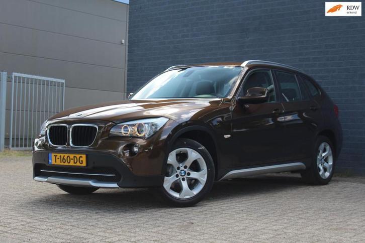 BMW X1 SDrive18i Executive, Trekhaak, Xenon, ECC, x1, Auto's, BMW, Bedrijf, Te koop, X1, ABS, Airbags, Airconditioning, Boordcomputer