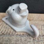 Porseleinen Haak Varkentje - Leuk voor de Kinderkamer!, Verzamelen, Beelden en Beeldjes, Ophalen of Verzenden, Gebruikt, Dier