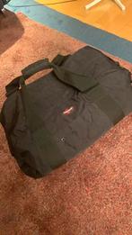 Eastpak Duffel reistas met schouderband, Sieraden, Tassen en Uiterlijk, Tassen | Schoudertassen, Ophalen of Verzenden, Zo goed als nieuw