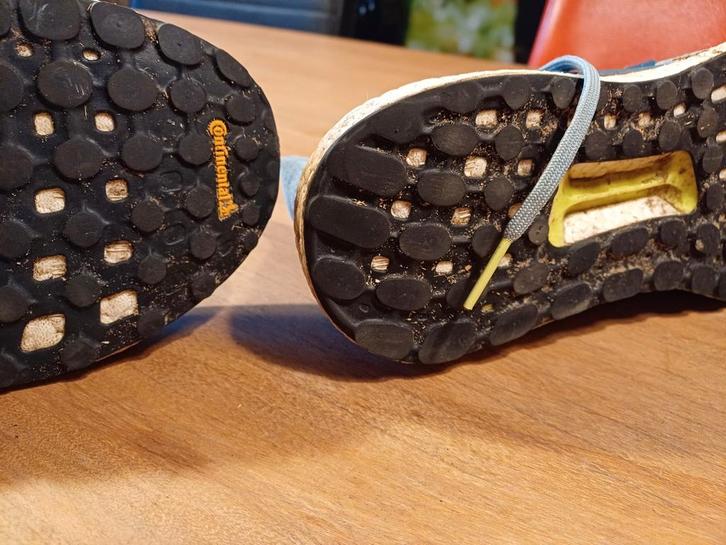 Adidas Boost Hardloopschoenen 42,5 - Maat 42.5, Sport en Fitness, Loopsport en Atletiek, Gebruikt, Hardloopschoenen, Hardlopen