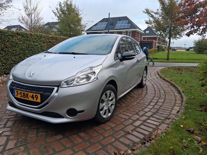 Peugeot 208 1.0 VTI 50KW/68PK 3-D 2013 Grijs, Auto's, Peugeot, Particulier, Benzine, A, Hatchback, Handgeschakeld, Origineel Nederlands