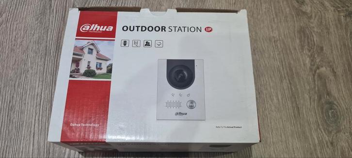 Alhua vto2202f-p intercom voor buiten, Huis en Inrichting, Deurbellen, Zo goed als nieuw, Bedraad, Ingebouwde camera, Compatibel met smartphone