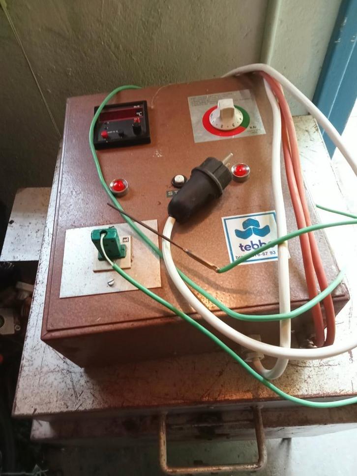 Vingerling oven met bedieningsunit, moet wel nagekeken worde, Hobby en Vrije tijd, Pottenbakken, Gebruikt, Ophalen