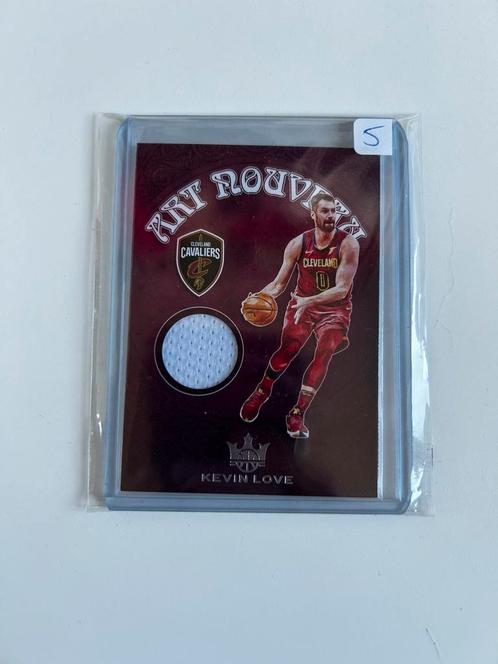 Kevin Love Panini Court Kings Basketball jersey card NBA, Hobby en Vrije tijd, Stickers en Plaatjes, Zo goed als nieuw, Plaatje
