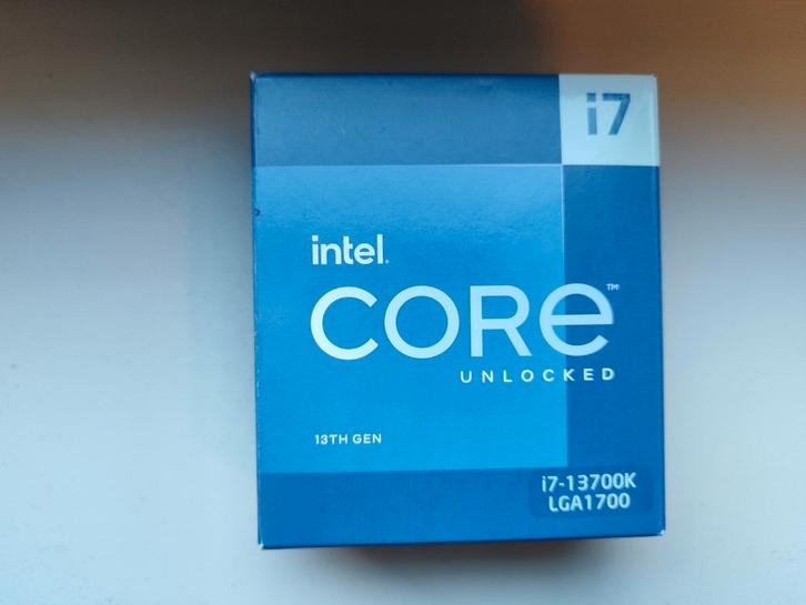 Intel Core i7-13700K zo goed als Nieuw in doos, Computers en Software, Processors, Zo goed als nieuw, 16-core, 4 Ghz of meer, Ophalen of Verzenden