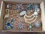 14 Vintage Broches, Beschadigd of missen strass steentjes, Ophalen of Verzenden, Gebruikt, Overige kleuren, Overige materialen