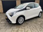 Toyota Aygo X-Play 5 deurs 1.0 Vvt-i 72pk 5D 2020 Wit NAP, Voorwielaandrijving, Stof, Euro 6, Wit