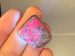 Robijn in Fuchsiet broekzaksteen mineralen UV actief, Ophalen of Verzenden, Mineraal