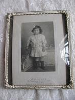 Vintage Wit / Goud Kleurig Fotolijstje met Bol Glas / Danish, Antiek en Kunst, Curiosa en Brocante, Verzenden