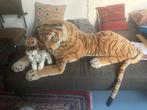 Grote tijger met twee kleine tijgers knuffels, Ophalen of Verzenden, Gebruikt, Overige typen