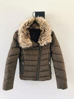 Winterjas | C&A | Jack | Maat 34 | Groen | Kaki | Winter, Kleding | Dames, Jassen | Winter, Ophalen of Verzenden, Zo goed als nieuw